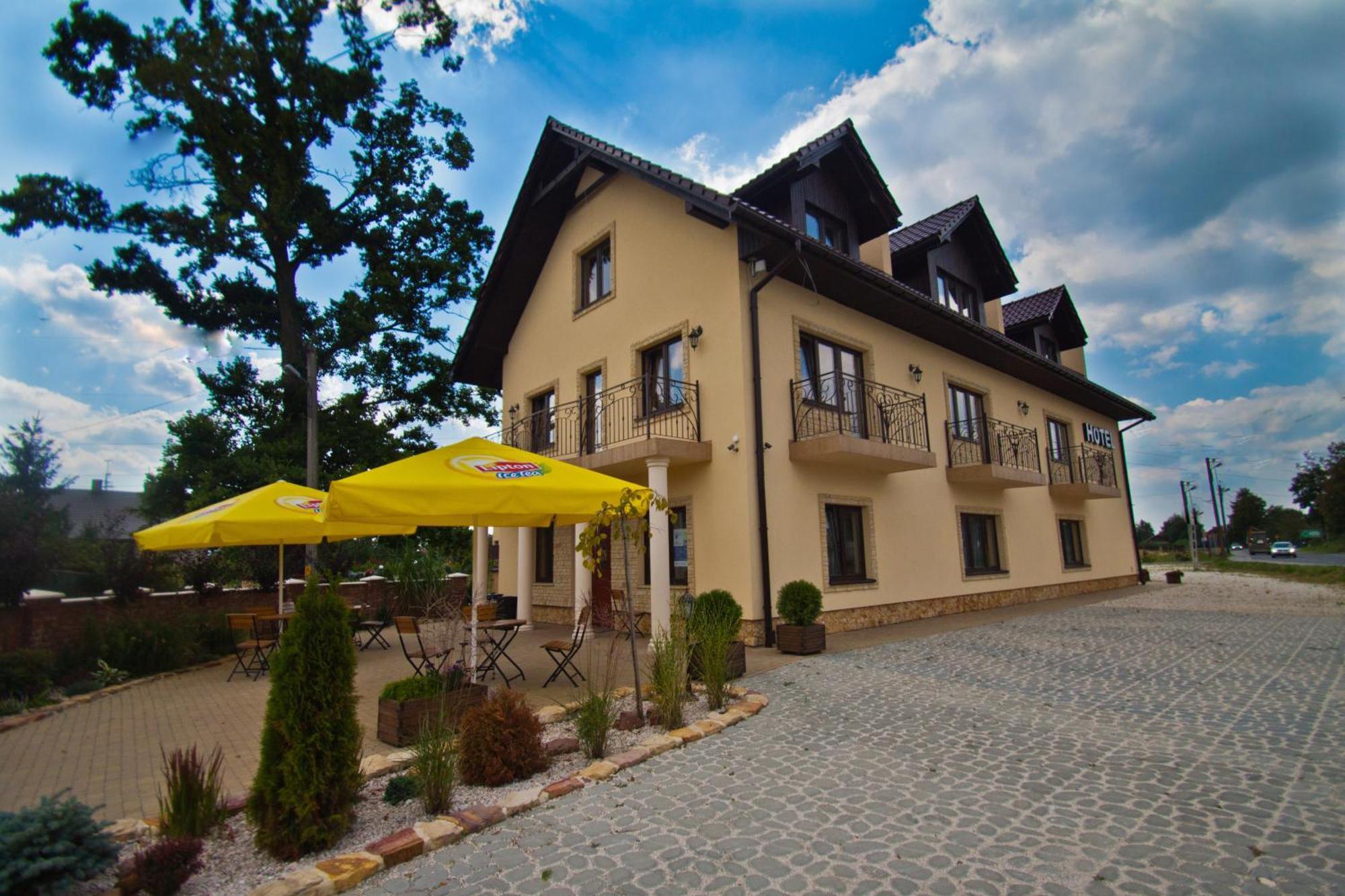 Dwa Bratanki Hotell Rzeszów Exteriör bild