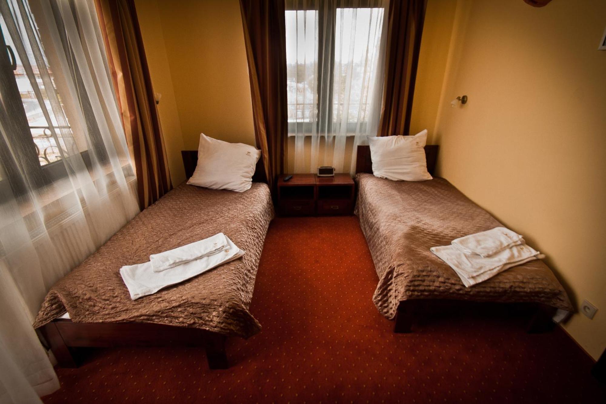 Dwa Bratanki Hotell Rzeszów Exteriör bild