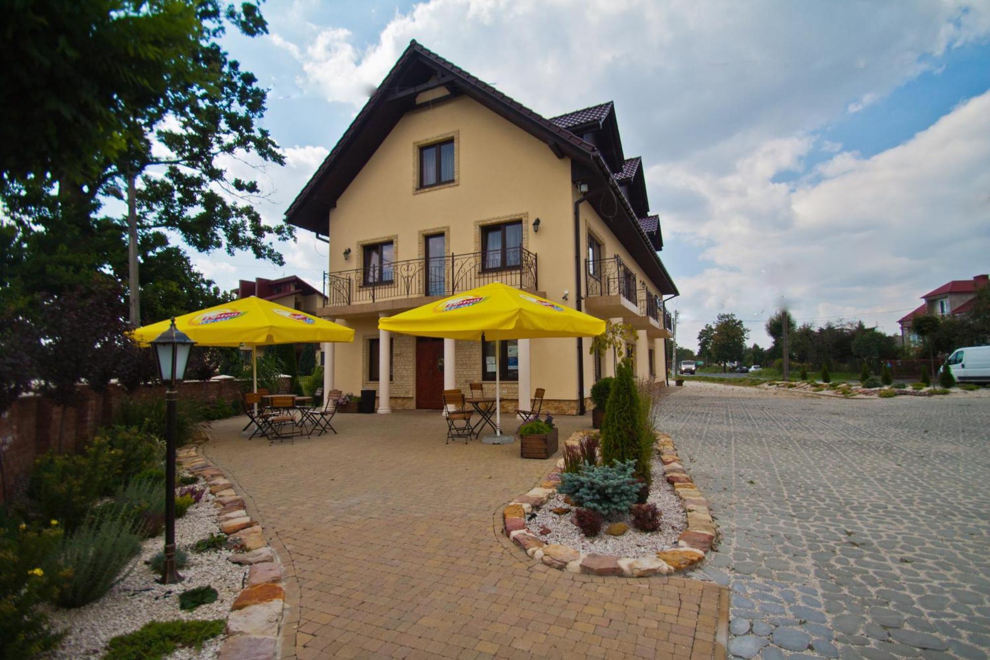 Dwa Bratanki Hotell Rzeszów Exteriör bild