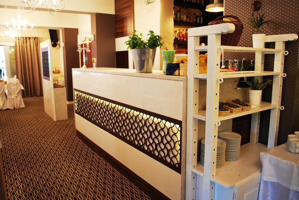 Dwa Bratanki Hotell Rzeszów Exteriör bild