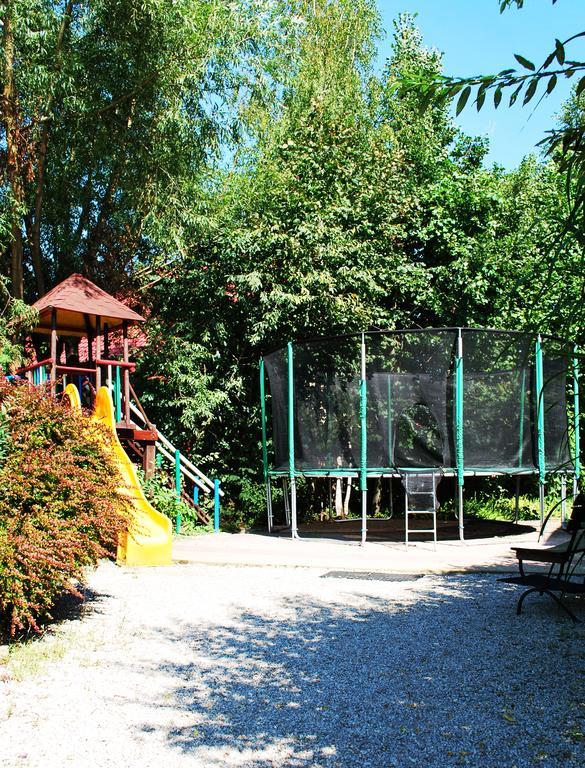 Dwa Bratanki Hotell Rzeszów Exteriör bild