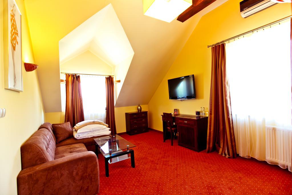 Dwa Bratanki Hotell Rzeszów Exteriör bild