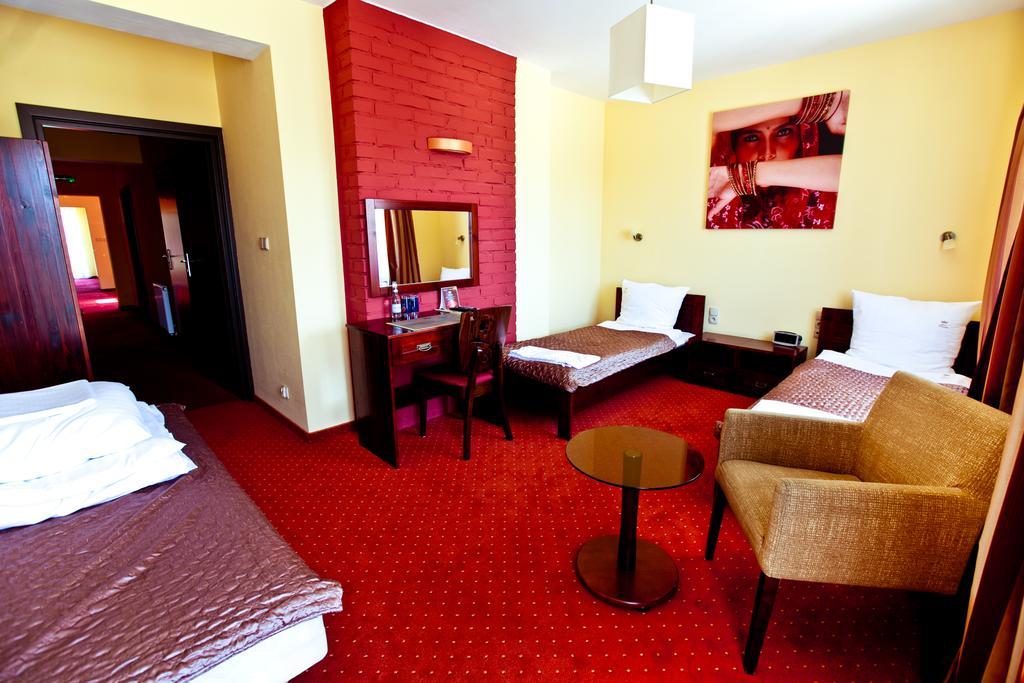 Dwa Bratanki Hotell Rzeszów Exteriör bild